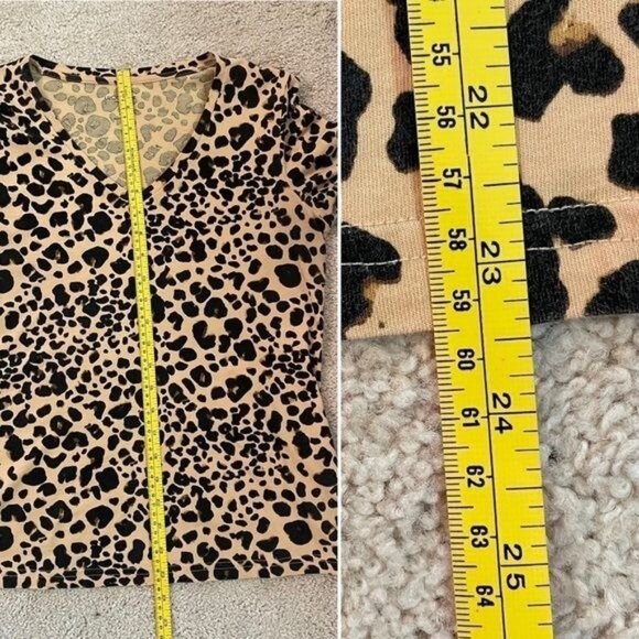 Liz Claiborne Womens size M Leopard Print Top V-Neck Long Sleeved Shirt Cotton - Picture 6 of 9